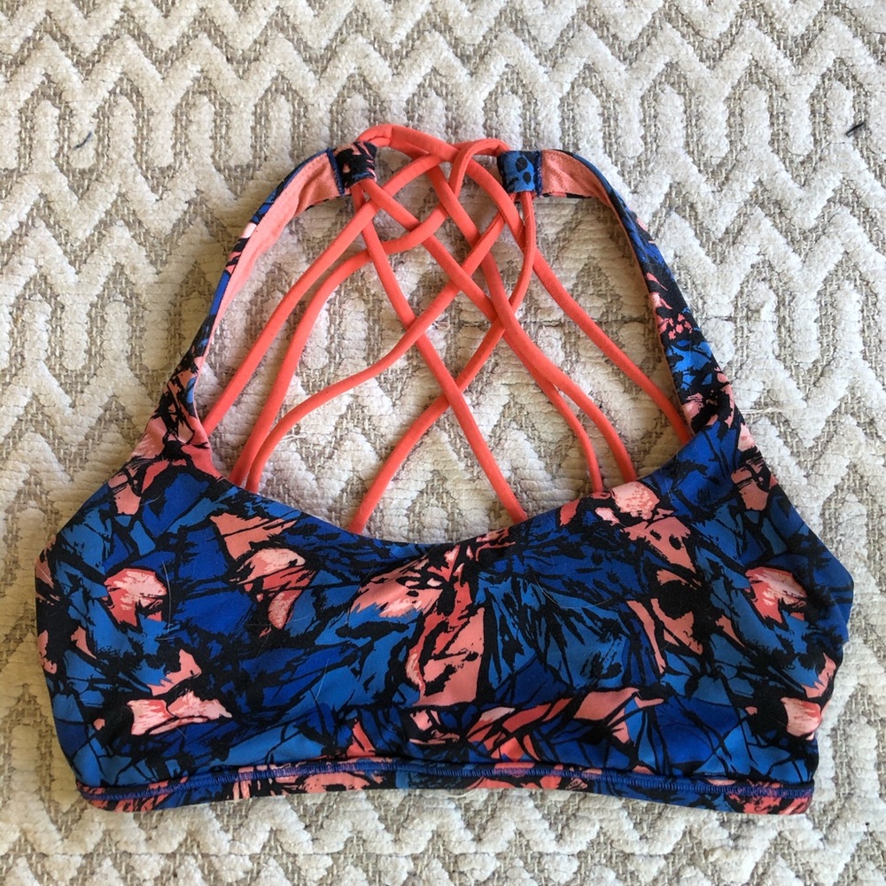 !!HAS NOT SOLD HAD TO REPOST!!Lululemon Sports Bra